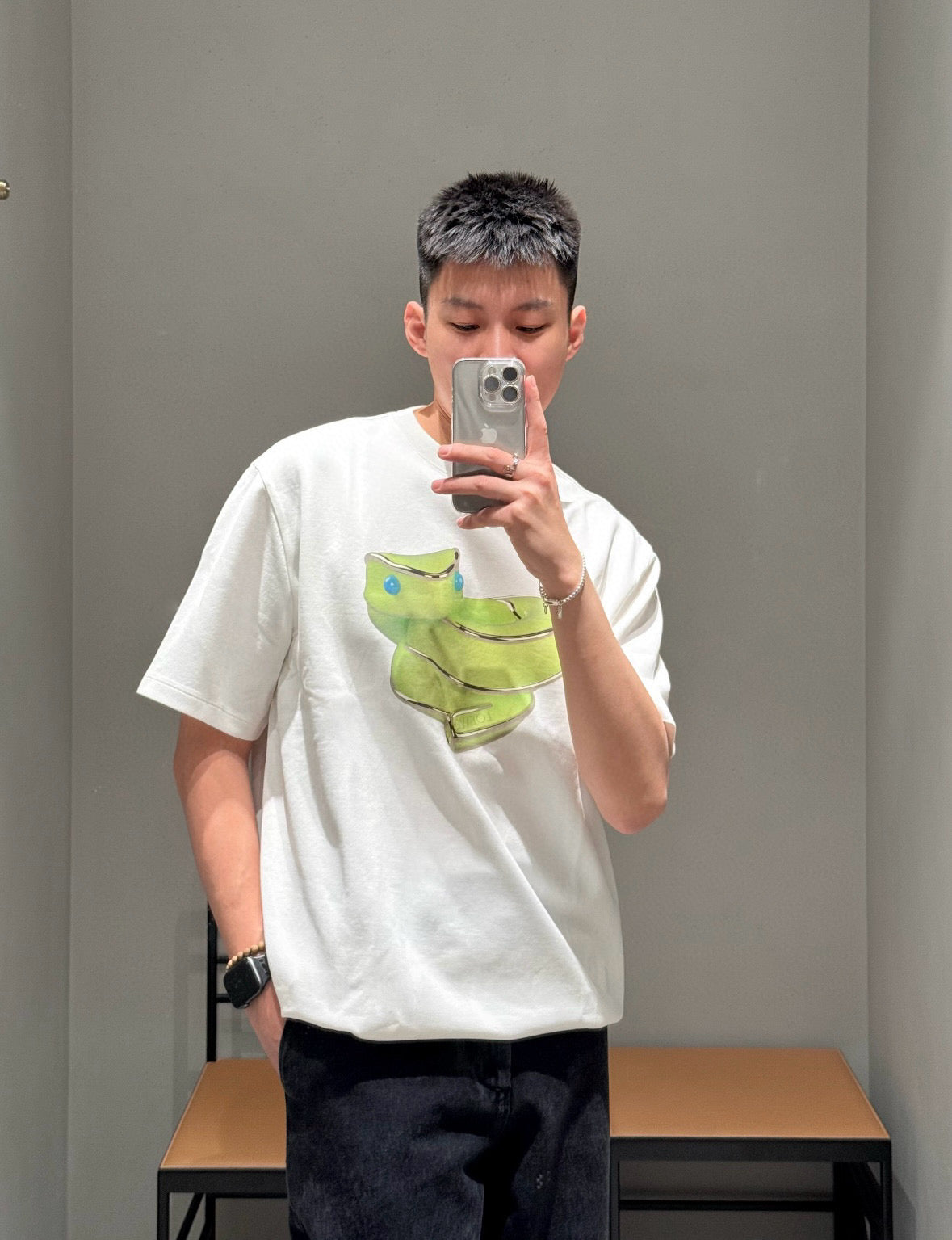 Le 2025ss fluoreszierendes T-Shirt mit Schlangenmuster 