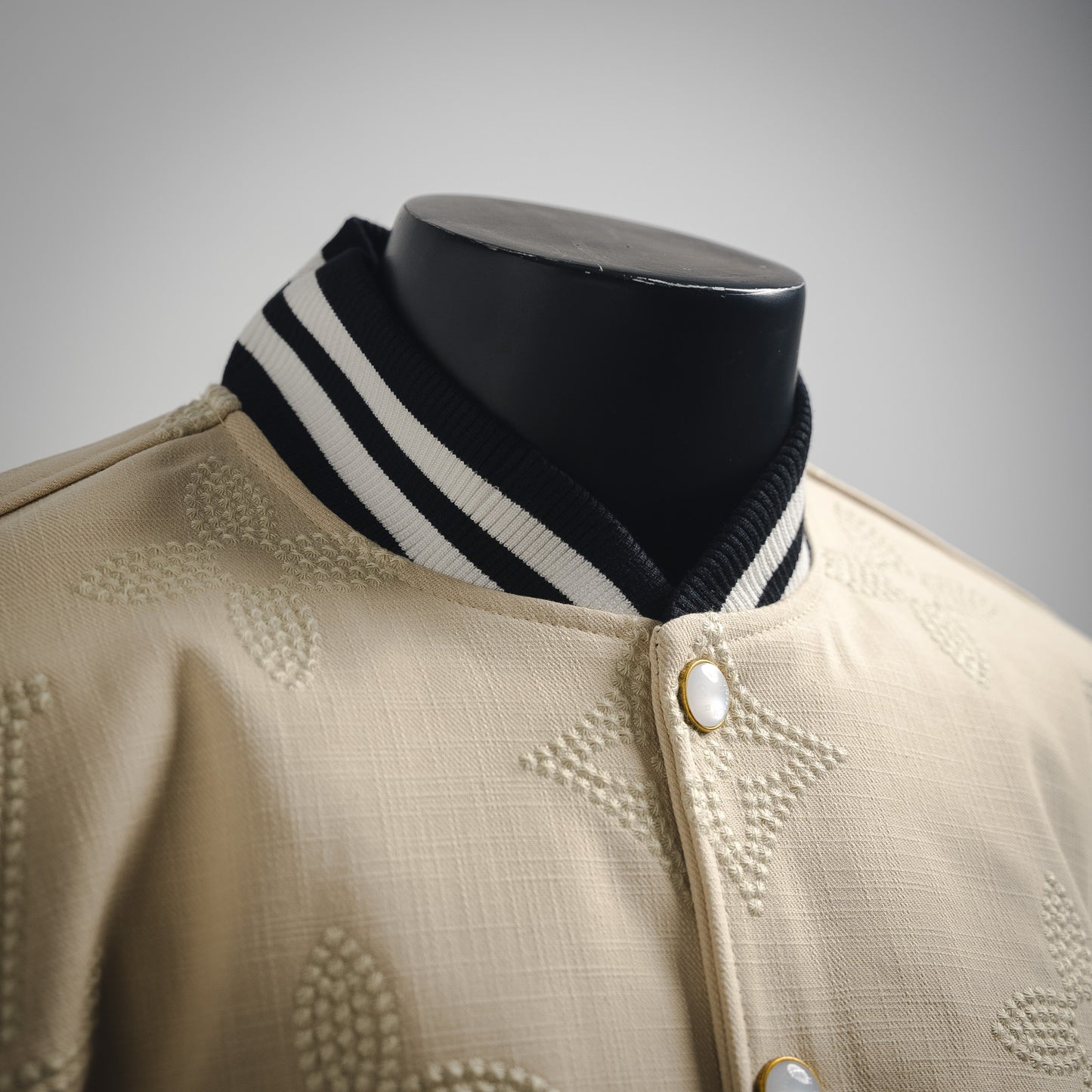 1V  Pearl button baseball jacket