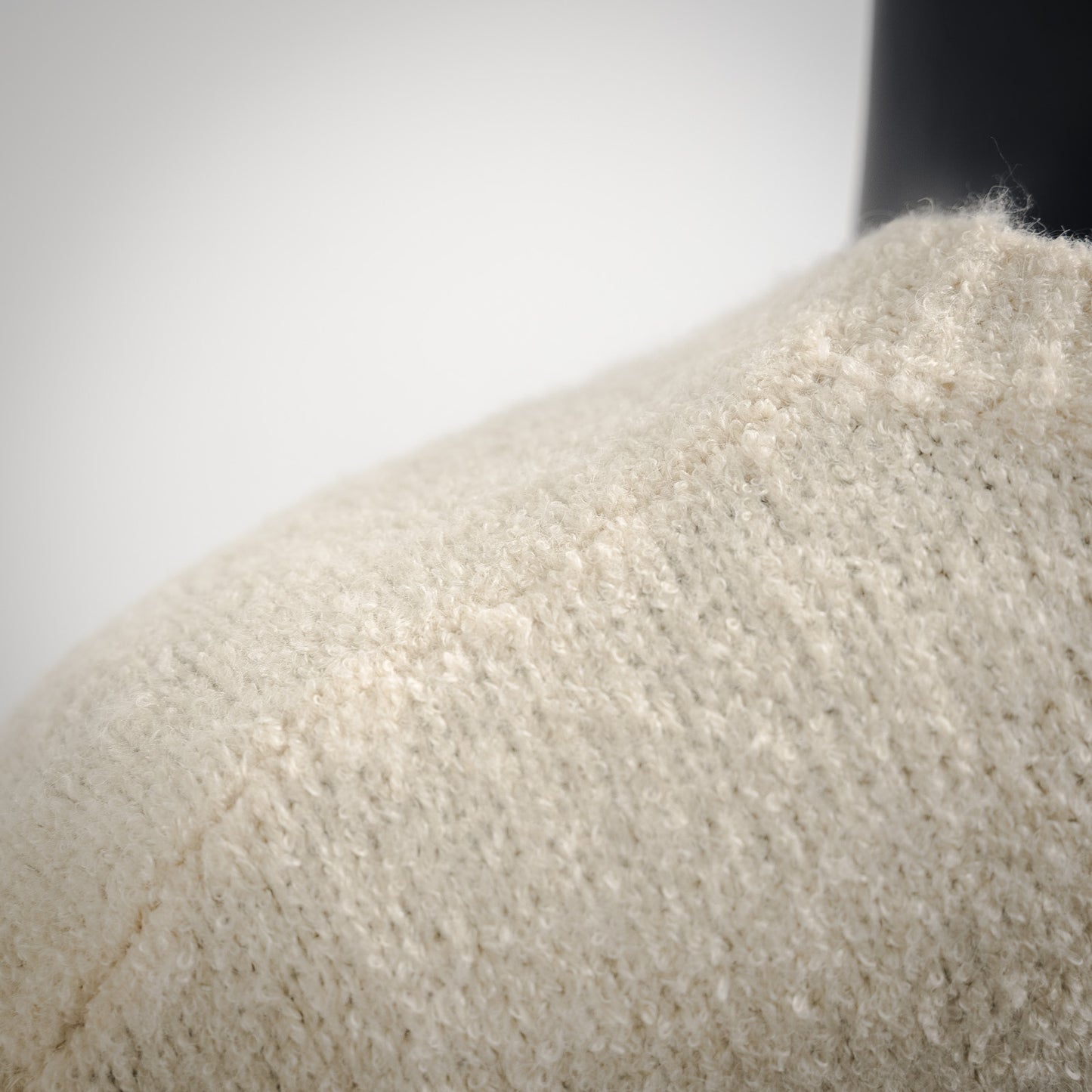 L Buchstabe Logo Intarsien gestrickter Pullover mit Rundhalsausschnitt 