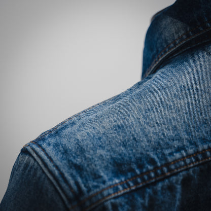 L 24FW sonnenverblasste Jeansjacke 