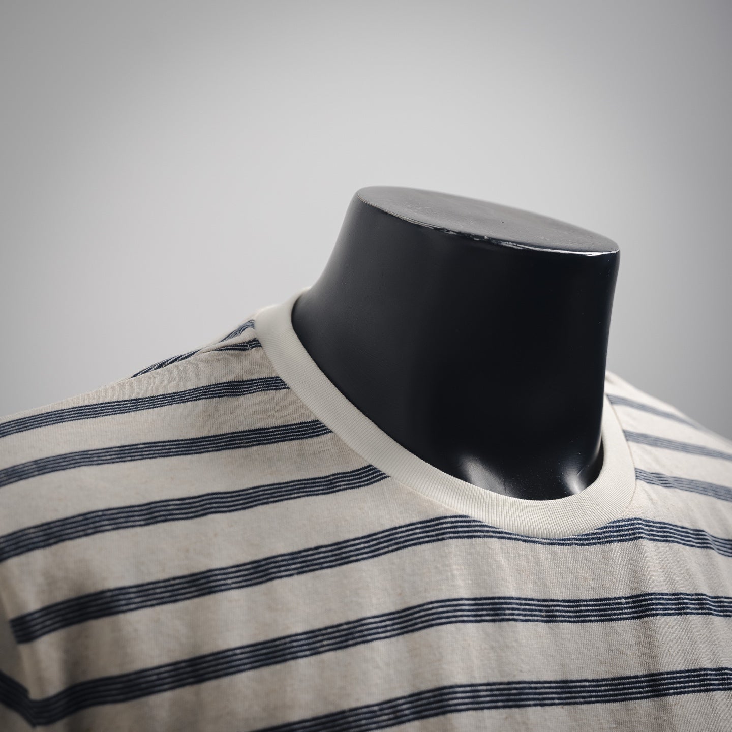 SL schwarz-weiß gestreiftes T-Shirt 