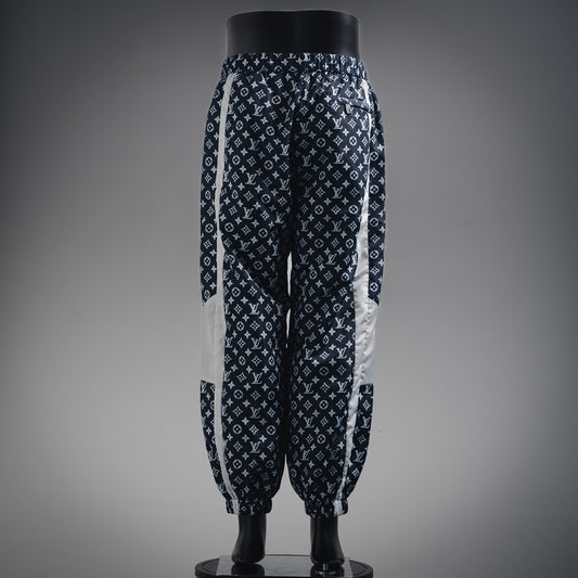 1V  all-over logo contrast track pants set