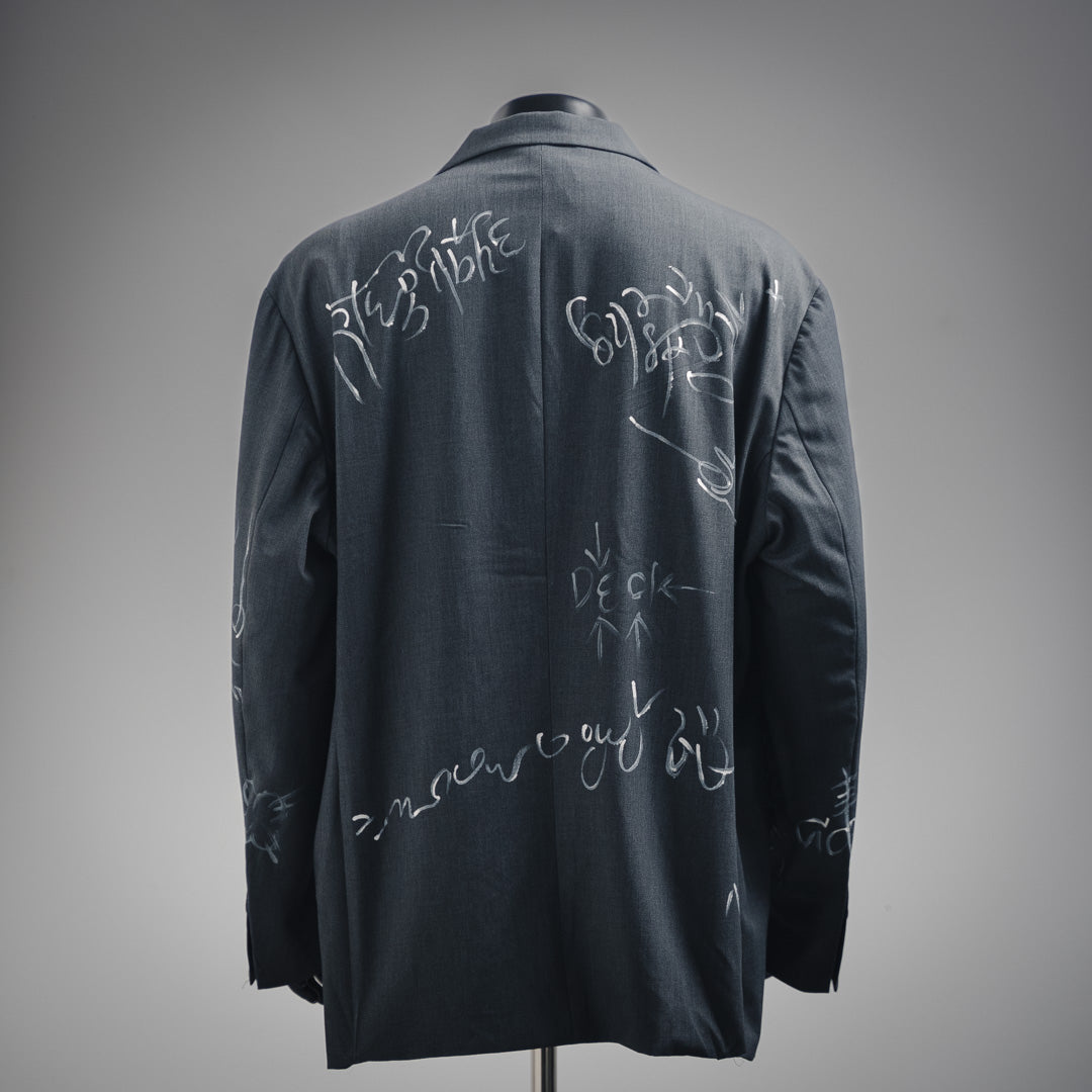 B New graffiti suit