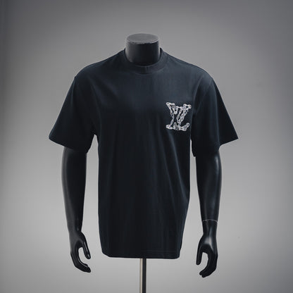 1V  Classic Chain Embroidered T-shirt