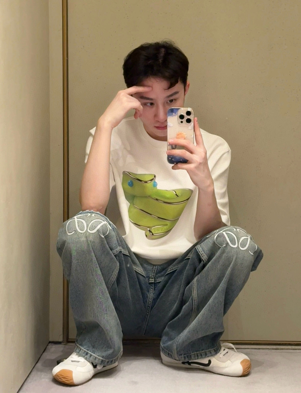 Le 2025ss fluoreszierendes T-Shirt mit Schlangenmuster 