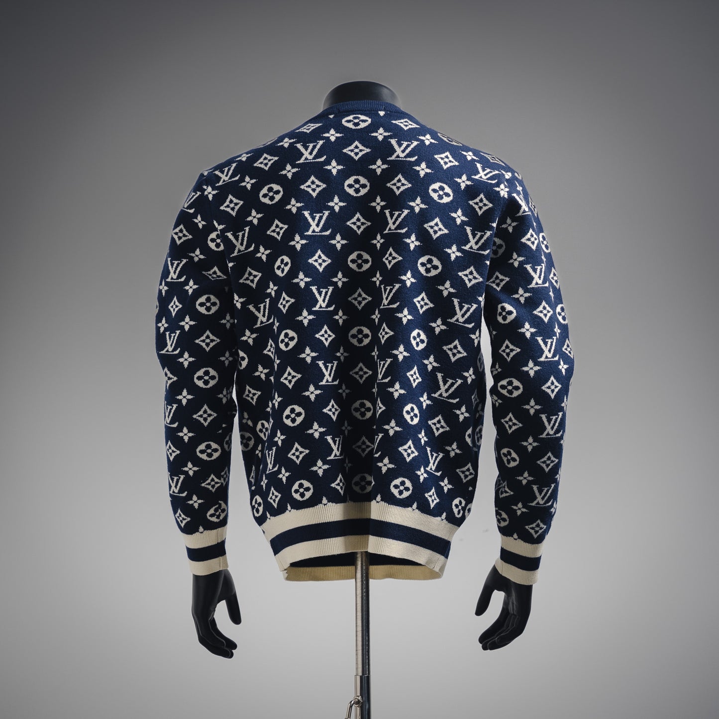 1V 24ss Chain Print Crew Neck Sweater