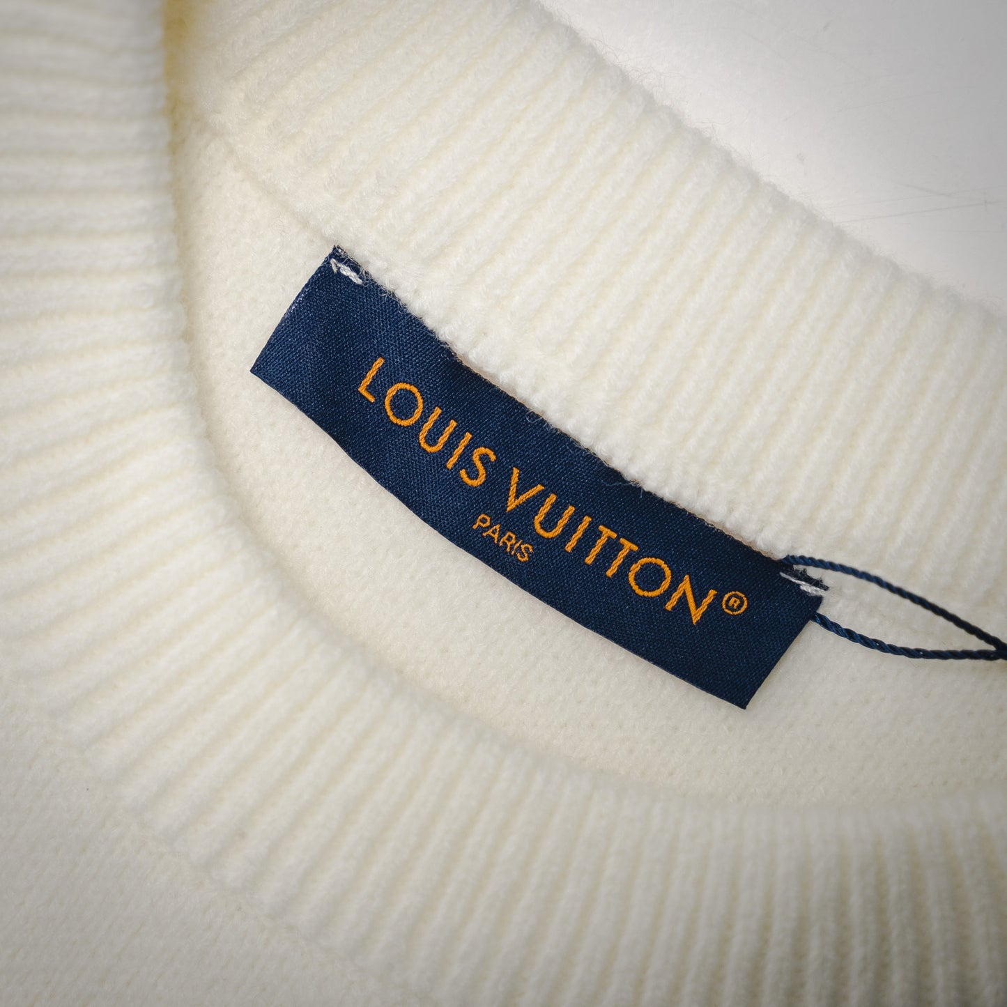 L 24FW Dunkler Muster-Logo Pullover Pullover 