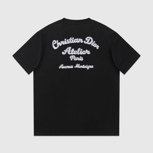 Di embroidery T-shirt