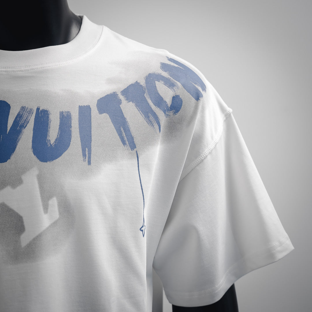 1V  25ss neckline graffiti letter print T-shirt