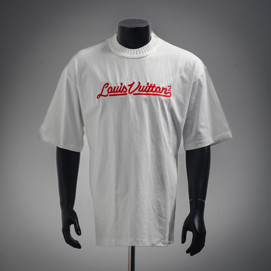 1V Letter embroidered T-shirt