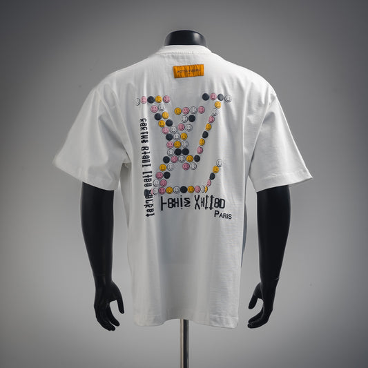 1V Smiley face logo T-shirt