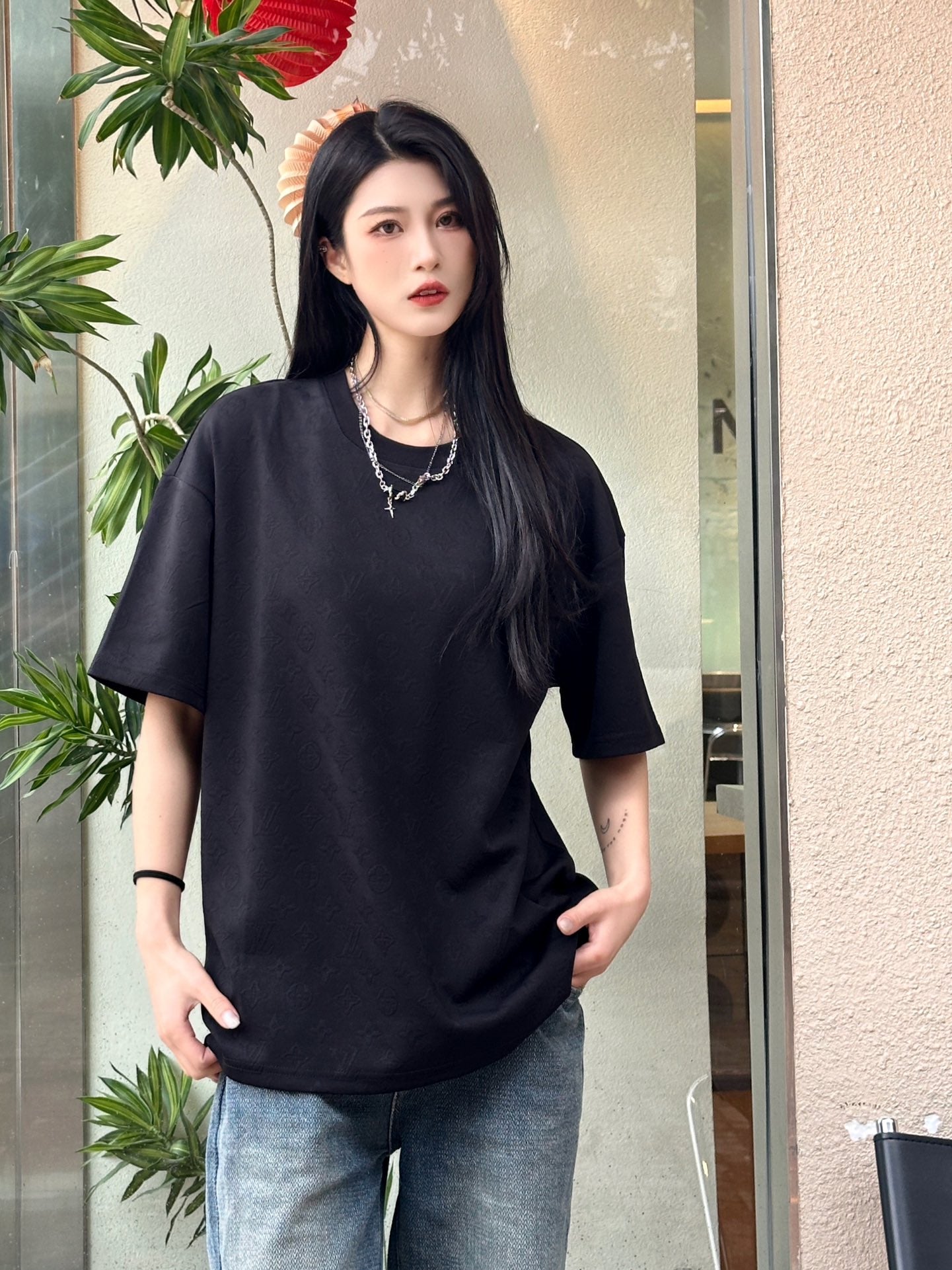 1V 25ss embroidered logo T-shirt
