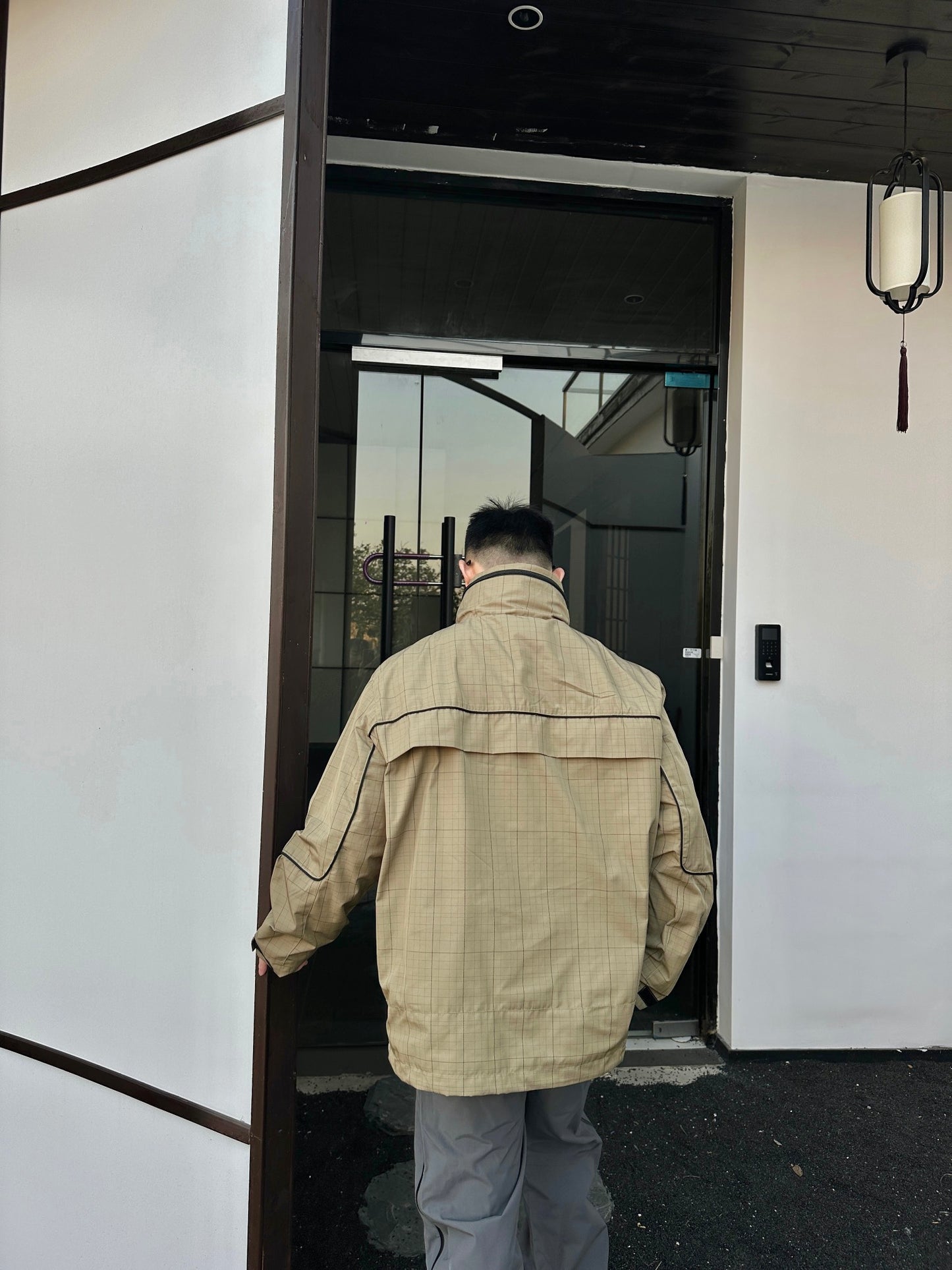 
B Bestickter Stehkragen-Halb-Reißverschluss-Plaid-Jacke