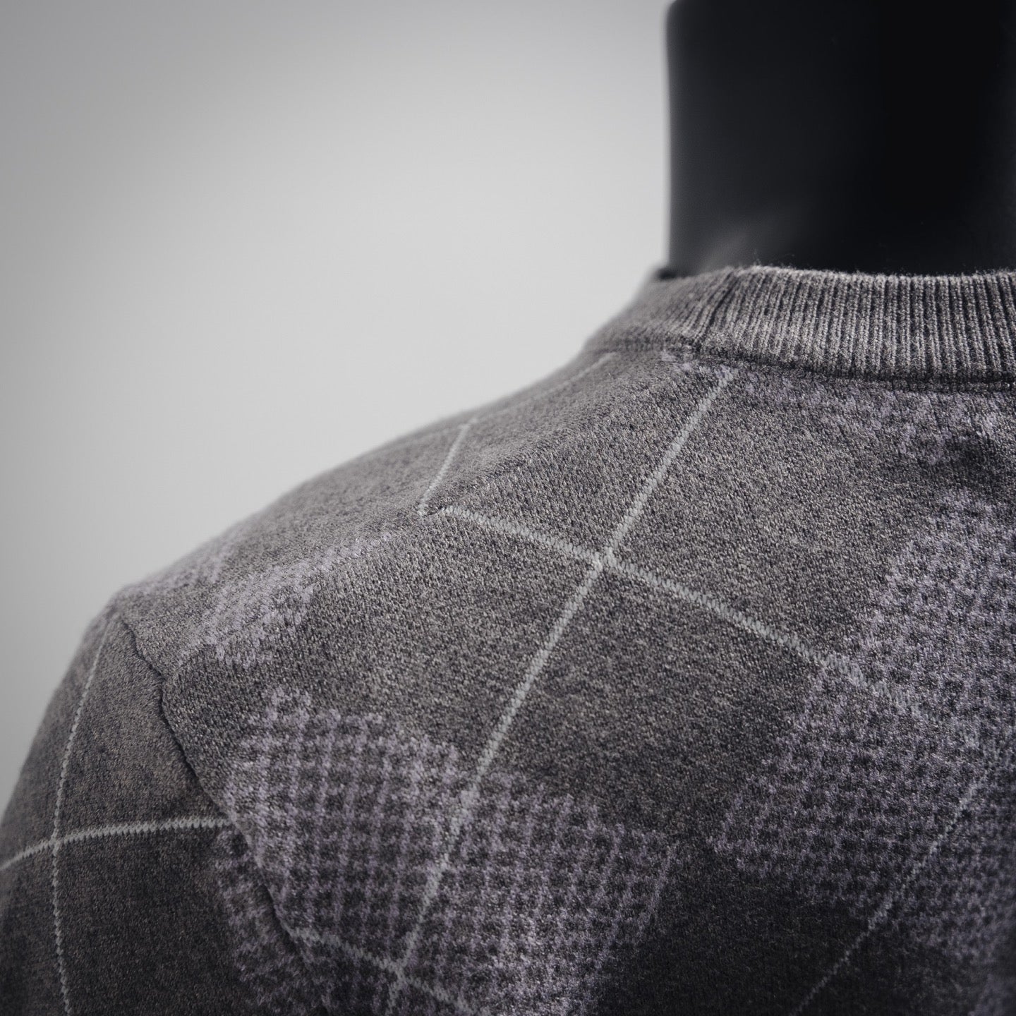 1V 2024FW Diamond Check Cashmere Sweater