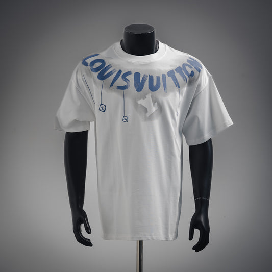 1V  25ss neckline graffiti letter print T-shirt