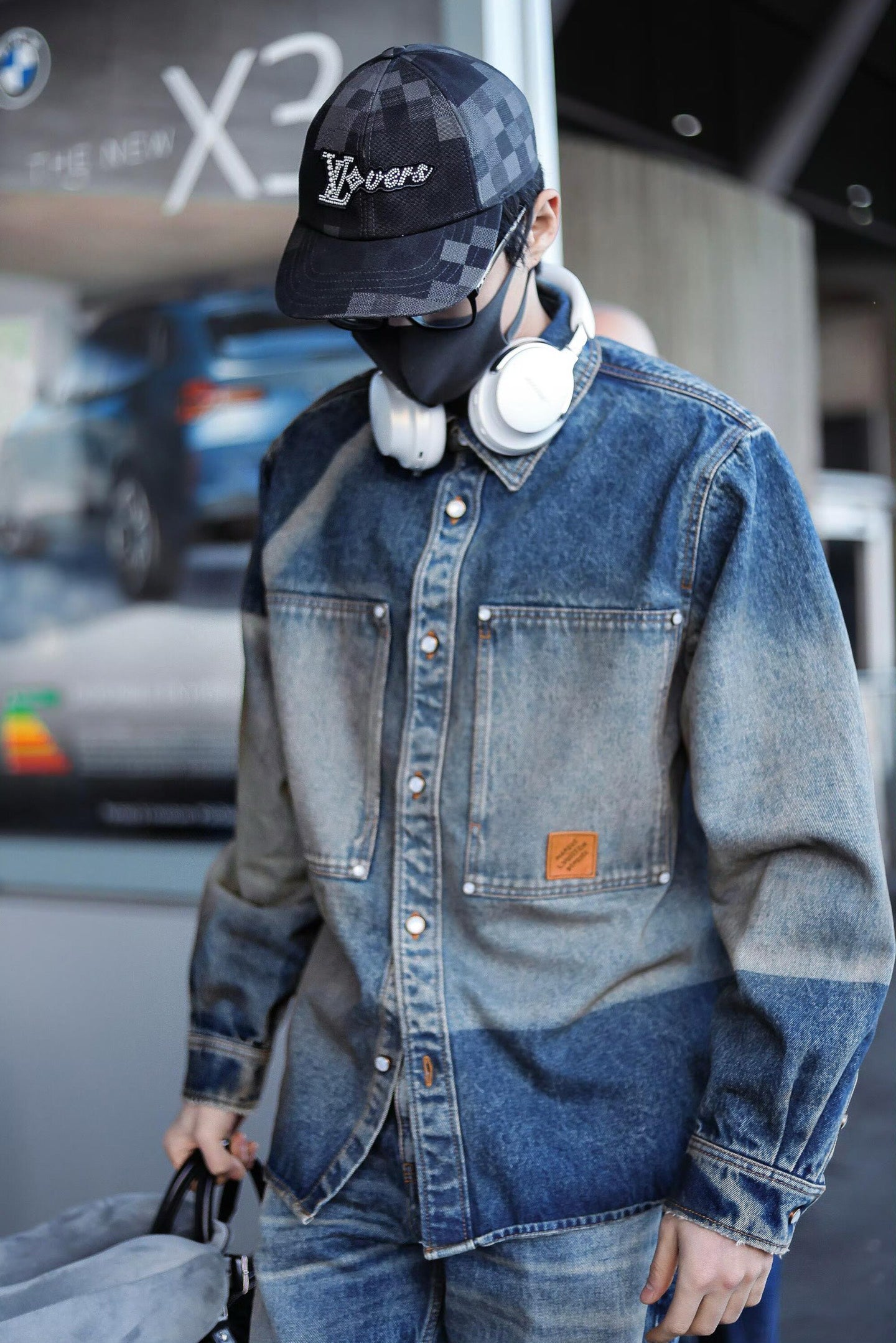 L 24FW sonnenverblasste Jeansjacke 