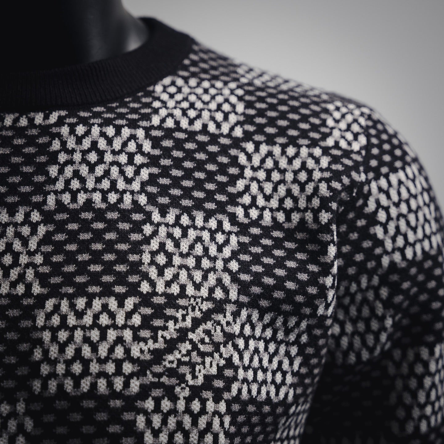 1V 24FW chessboard flower sweater