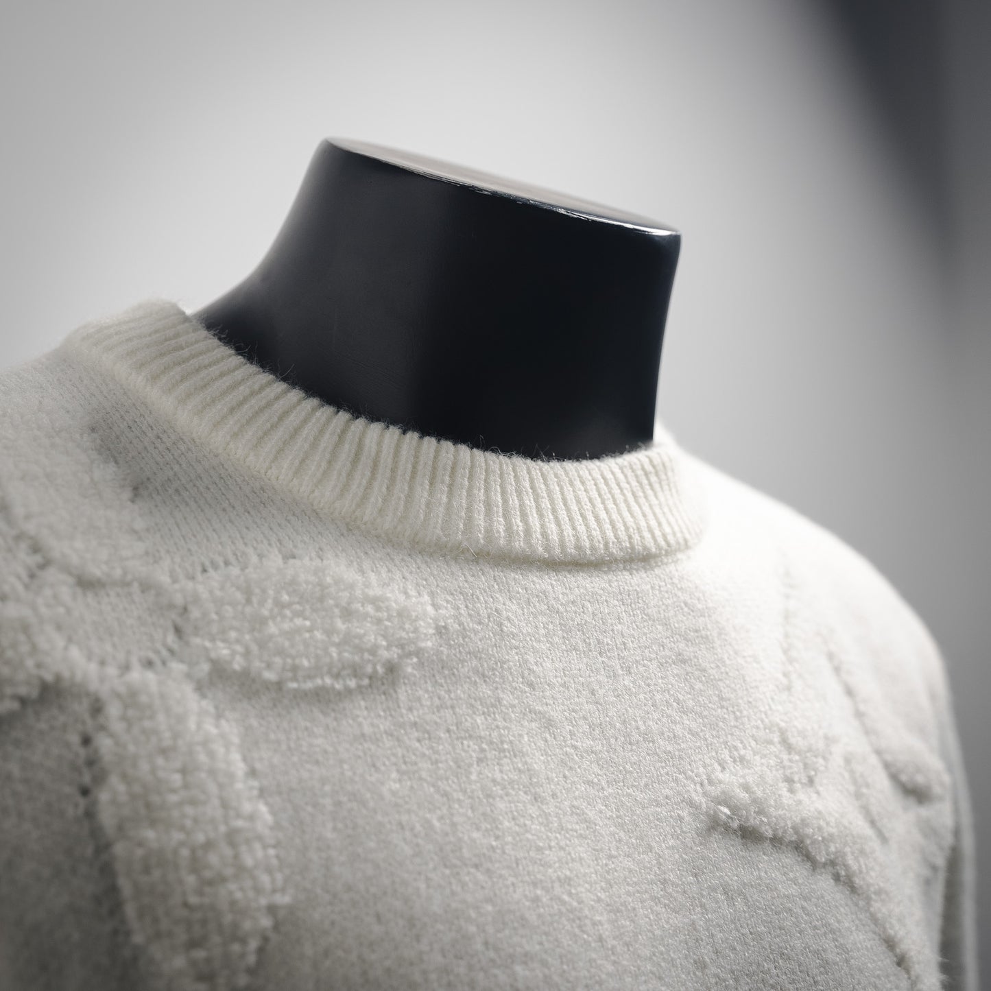 L 24FW Dunkler Muster-Logo Pullover Pullover 