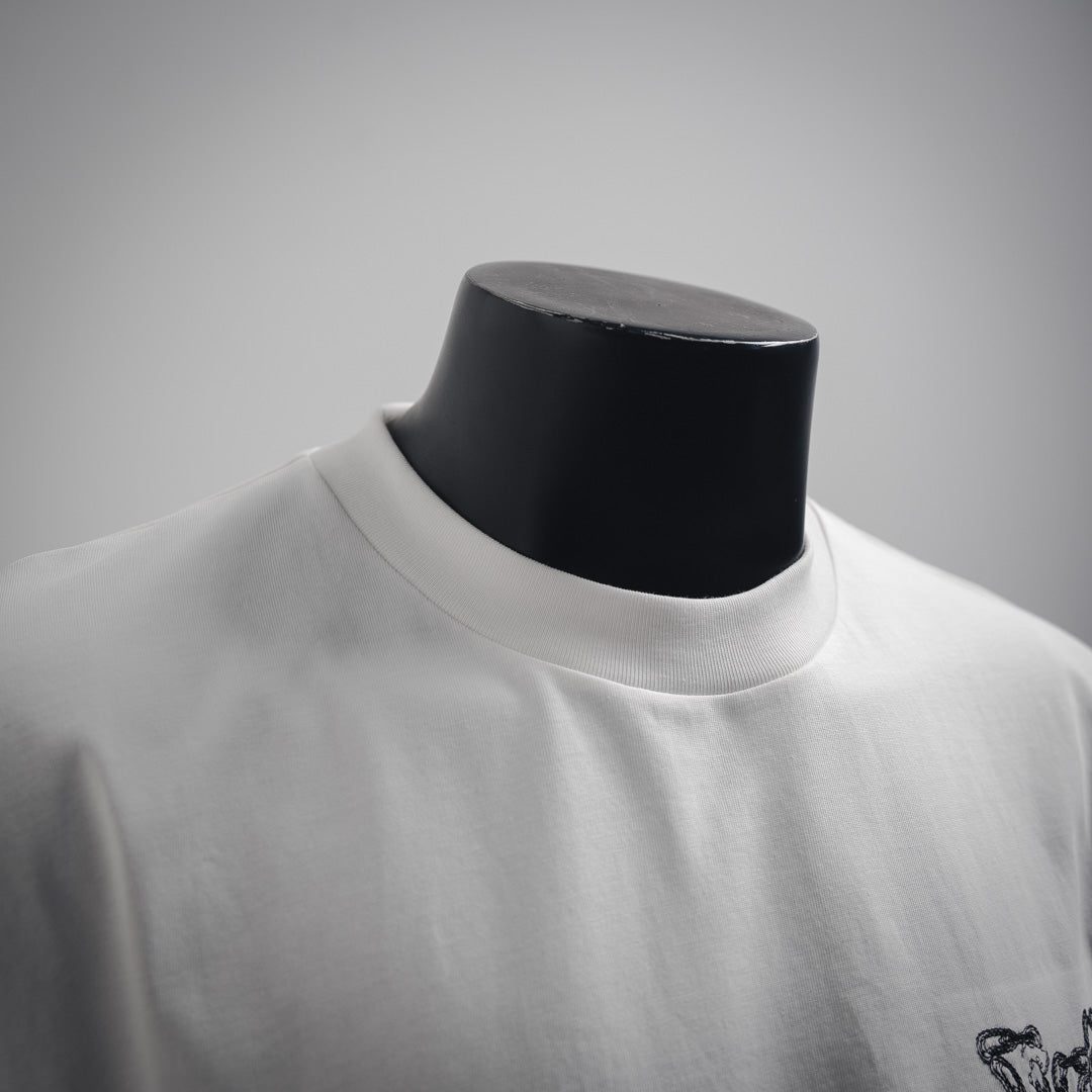 1V  Classic Chain Embroidered T-shirt