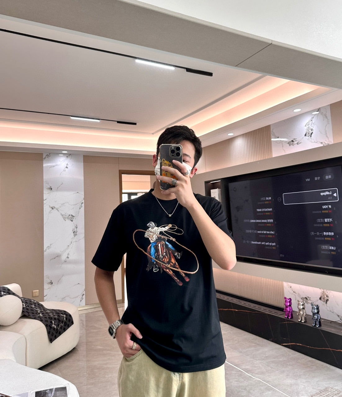 1V 2025ss Graphic Embroidered Cotton T-Shirt