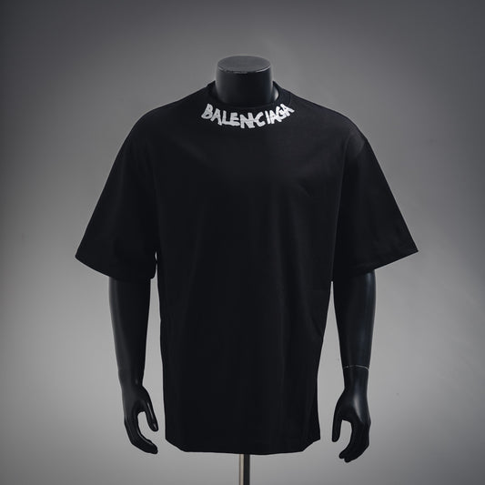 B  Neckline letter T-shirt
