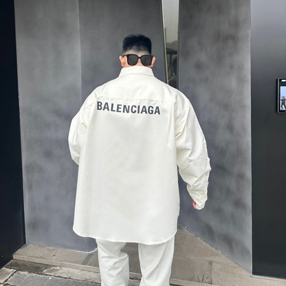 B  Letter printed long-sleeved shirt
