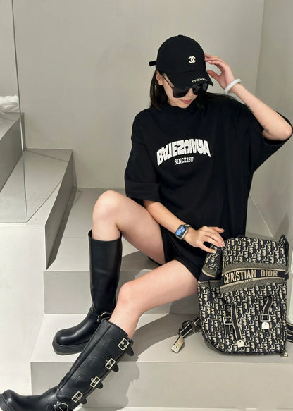 B  inverted letters embroidered logo T-shirt