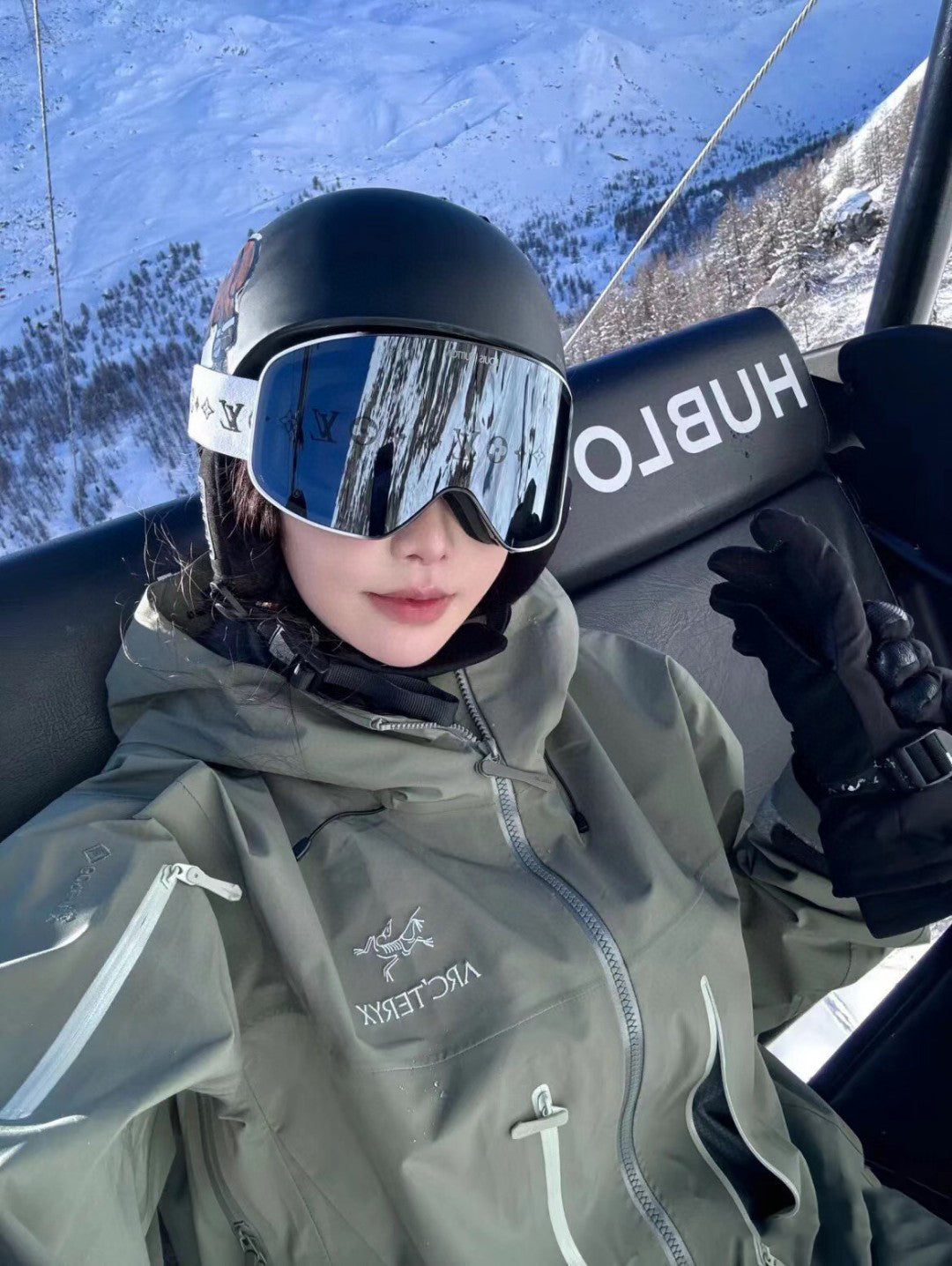 A Alpha SV 6 Hardshell Sweatshirt