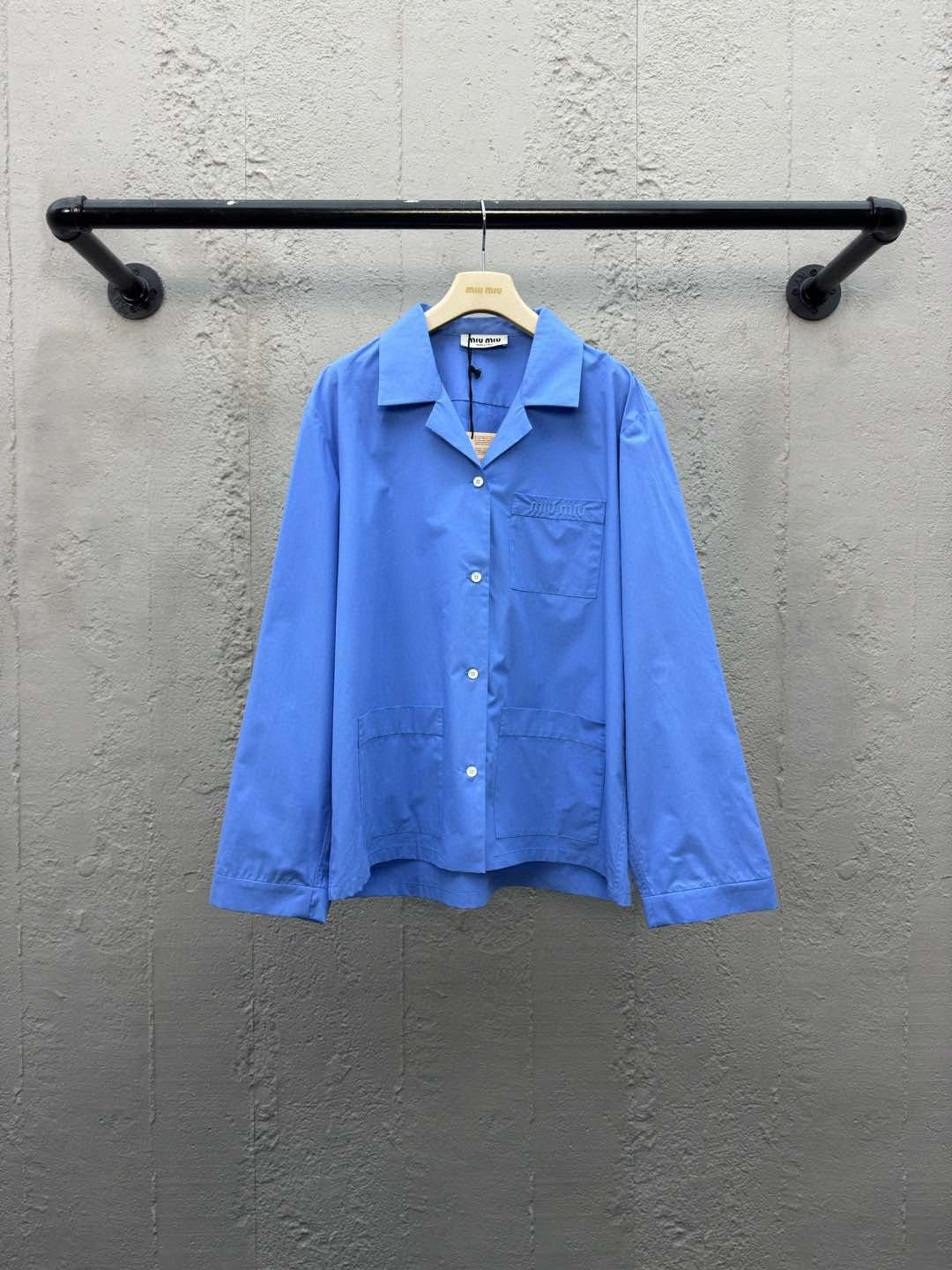 M  embroidered shirt
