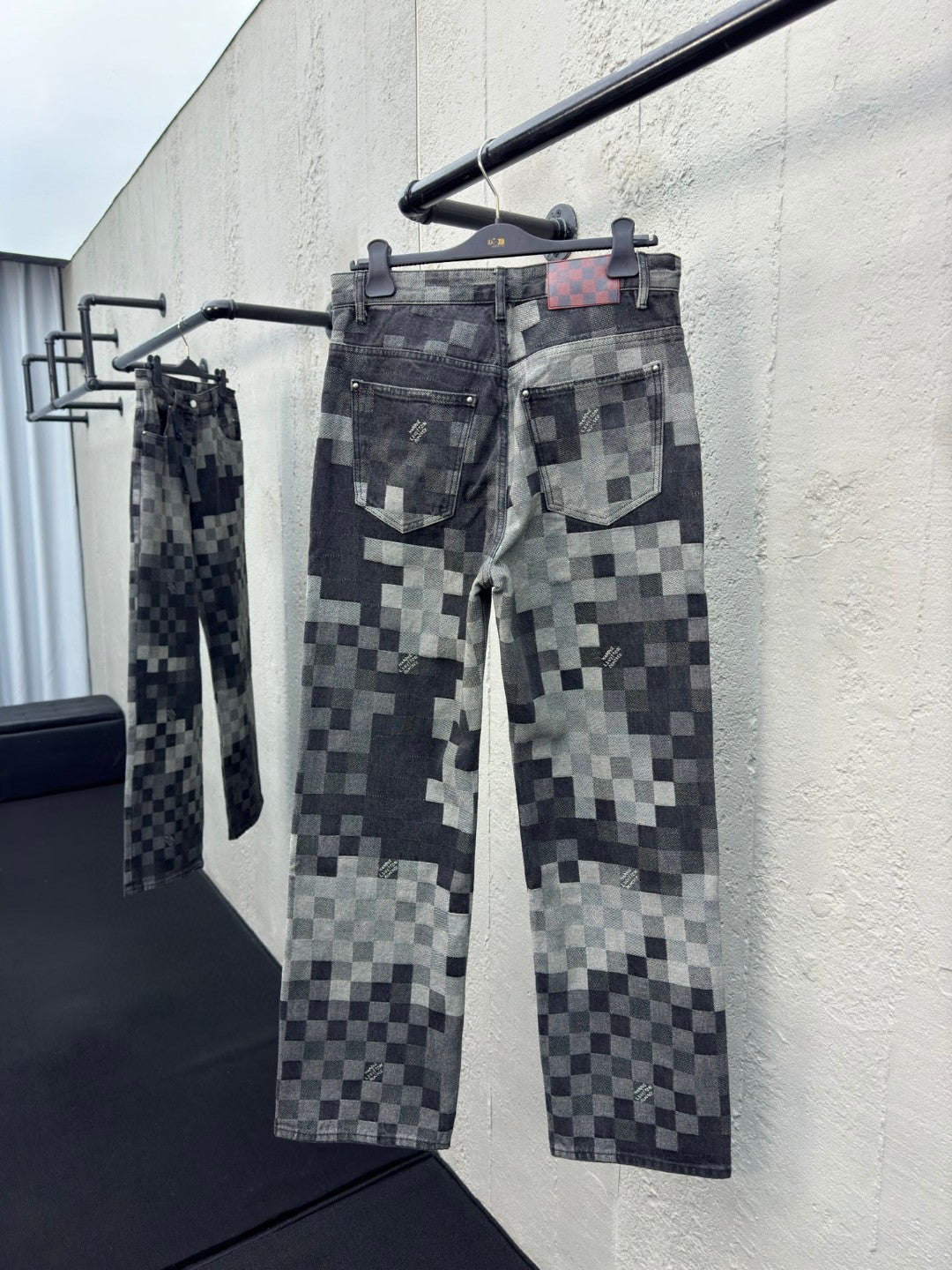 1V  SS25 checkerboard mosaic jeans