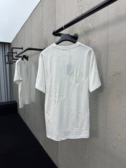 L  Chain Embroidery T-Shirt
