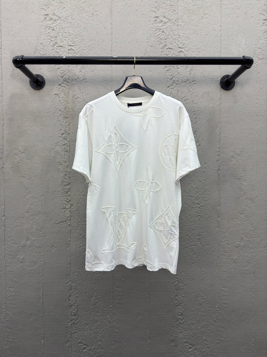 L  Chain Embroidery T-Shirt