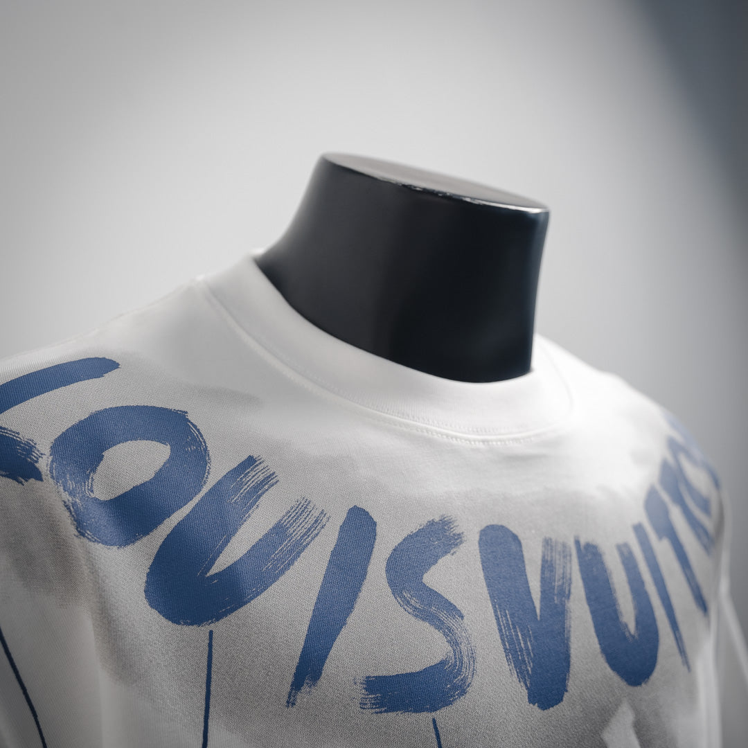 1V  25ss neckline graffiti letter print T-shirt