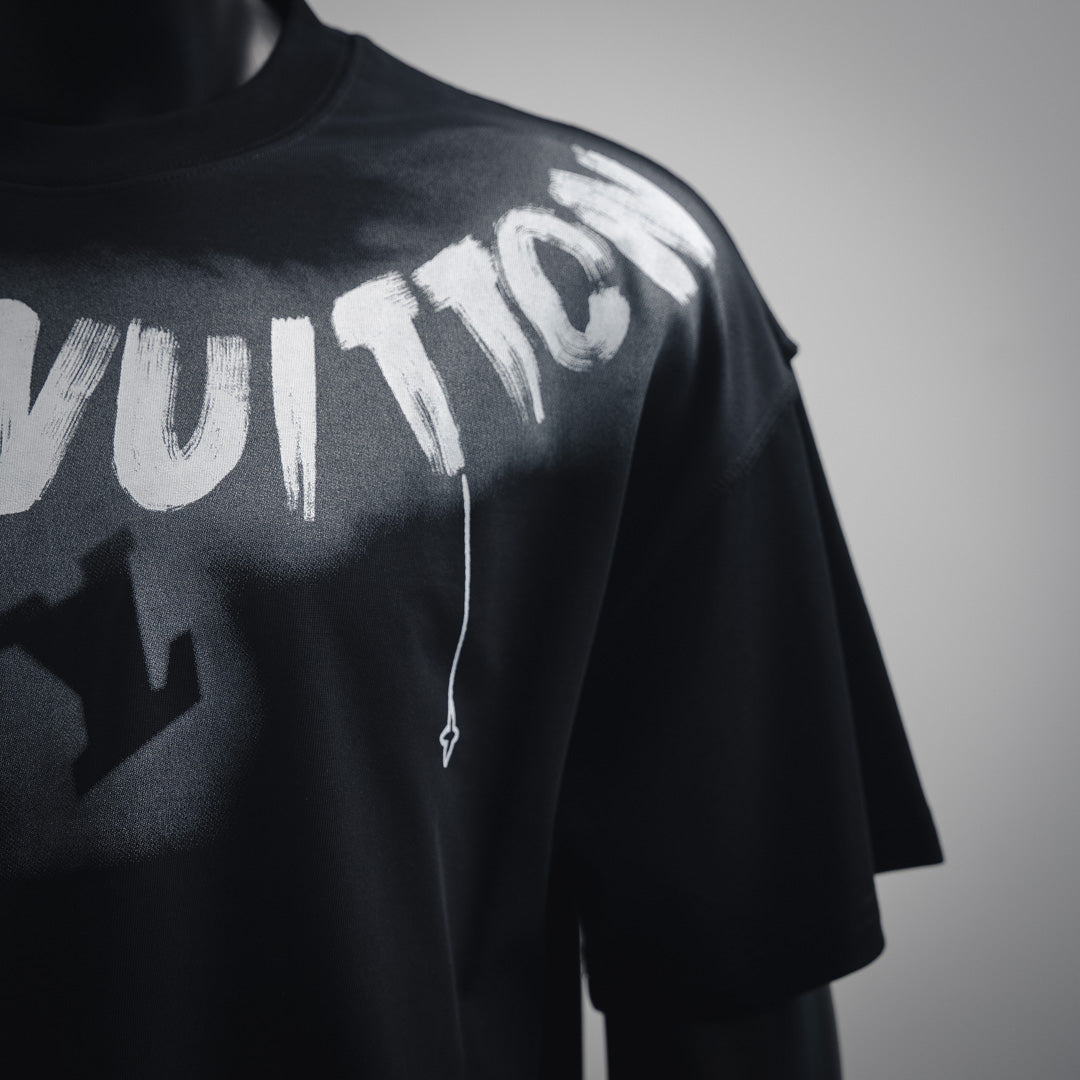1V  25ss neckline graffiti letter print T-shirt