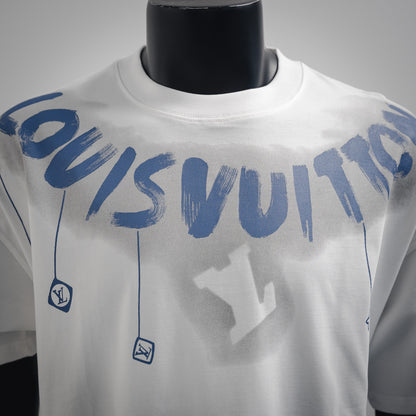 1V  25ss neckline graffiti letter print T-shirt