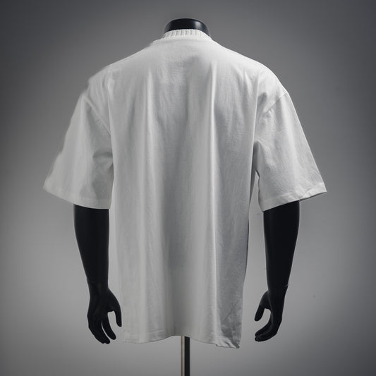 1V Letter embroidered T-shirt
