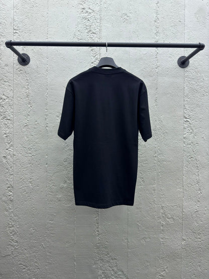 B  inverted letters embroidered logo T-shirt