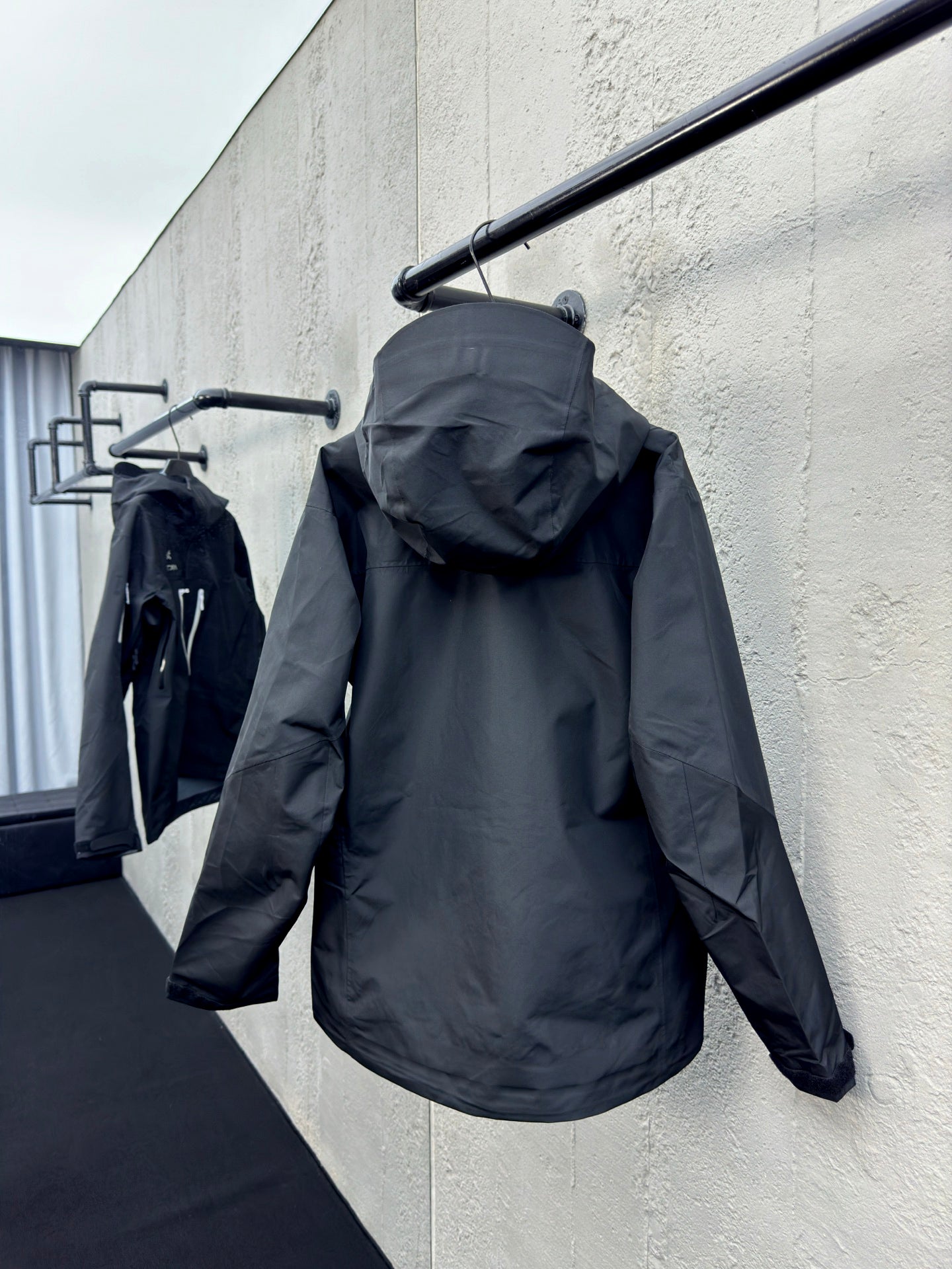 A Alpha SV 6 Hardshell Sweatshirt Black