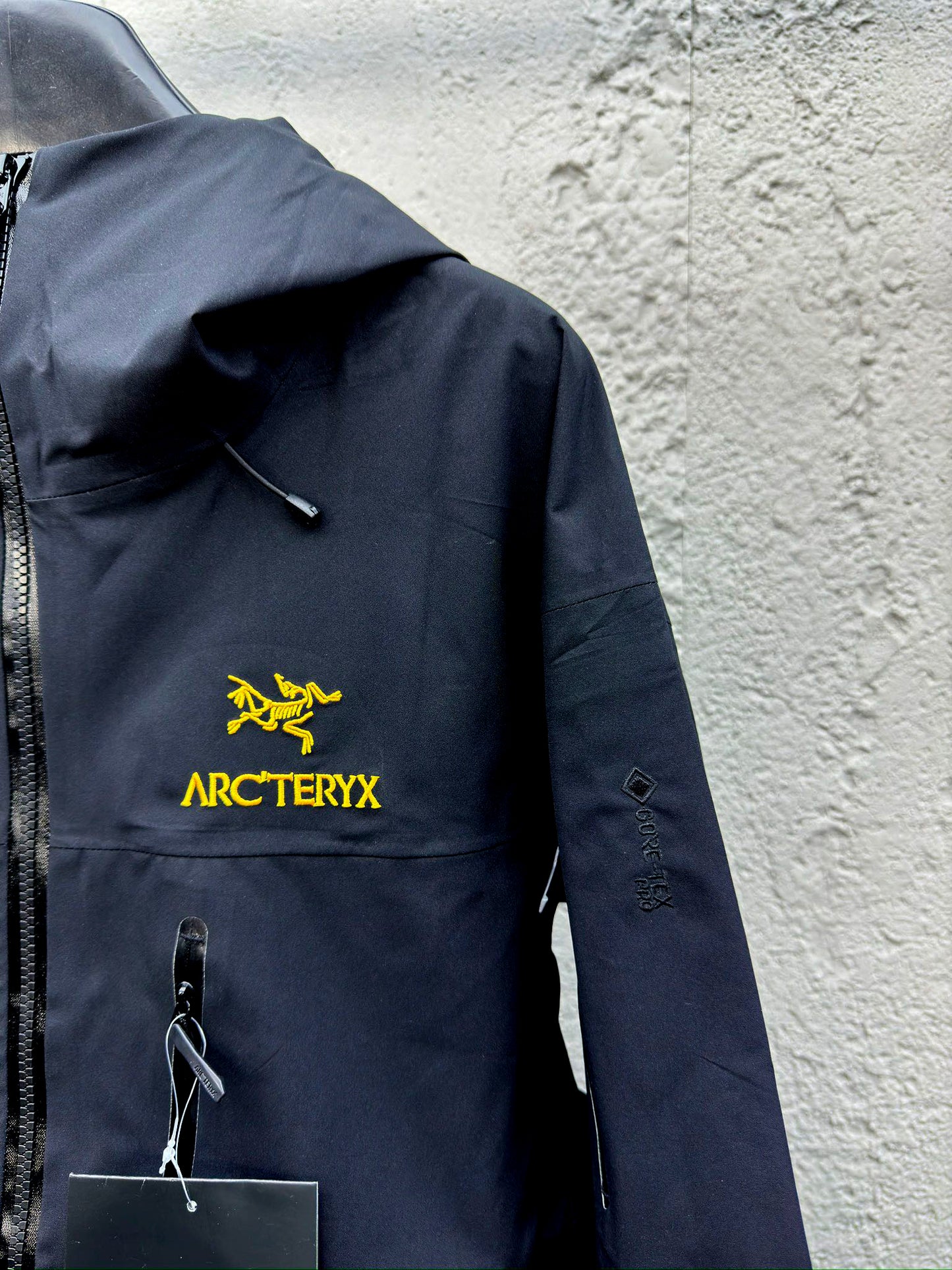 A  Alpha SV 6 Hardshell Sweatshirt Black
