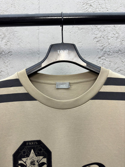 D Flocking short sleeve with five star emblem