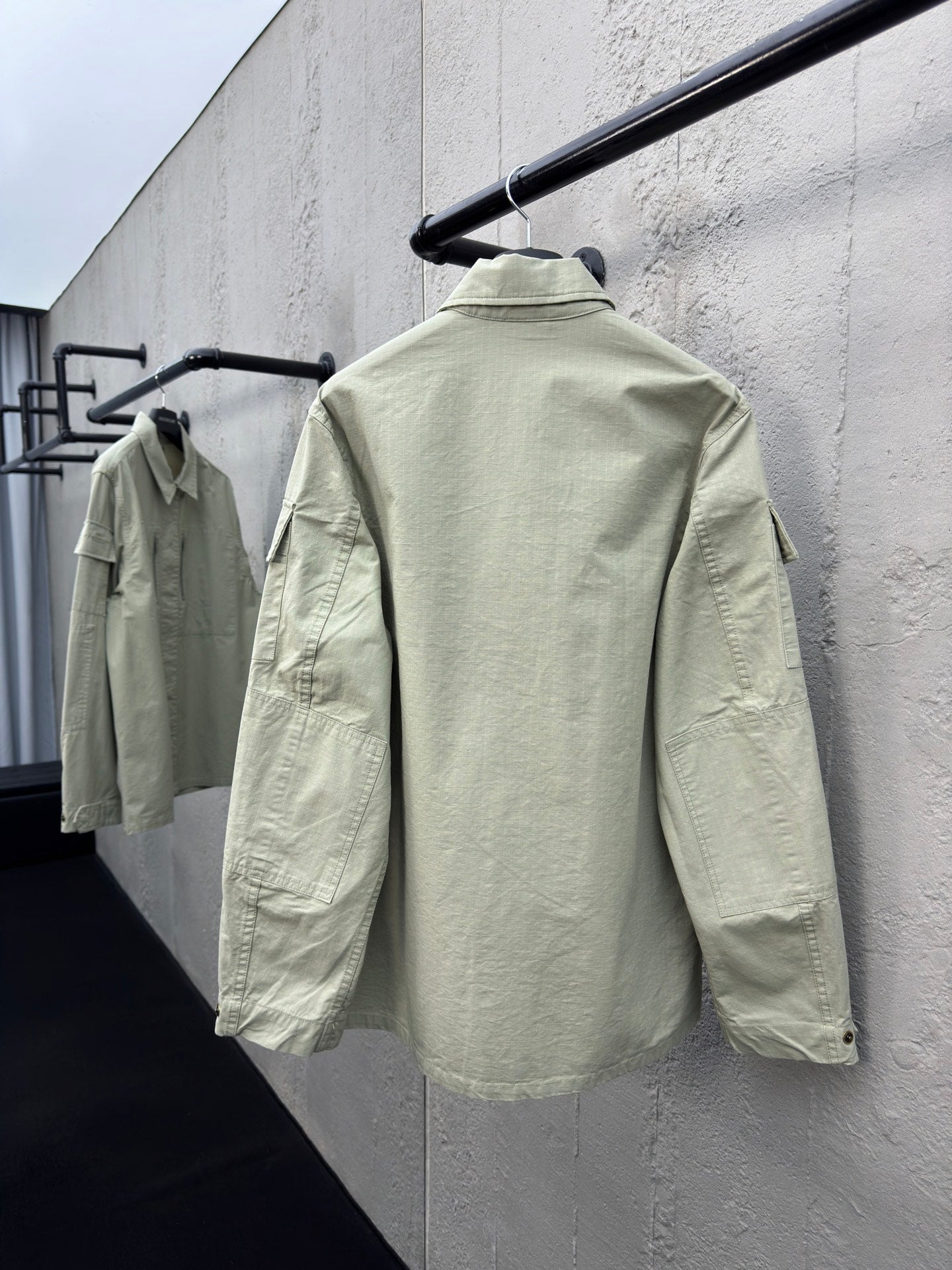 B  Simple Single Row Work Jacket Coat