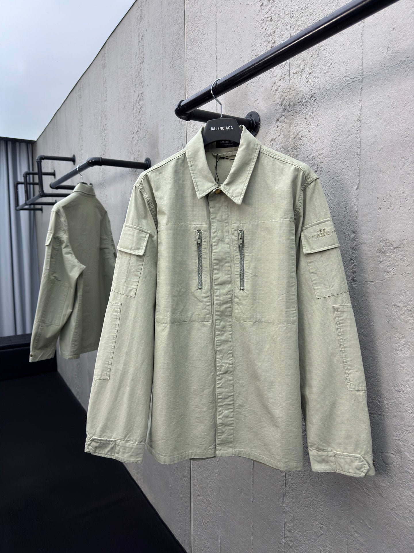 B  Simple Single Row Work Jacket Coat