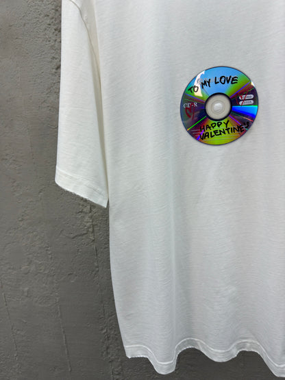 B  CD-ROM T-shirt