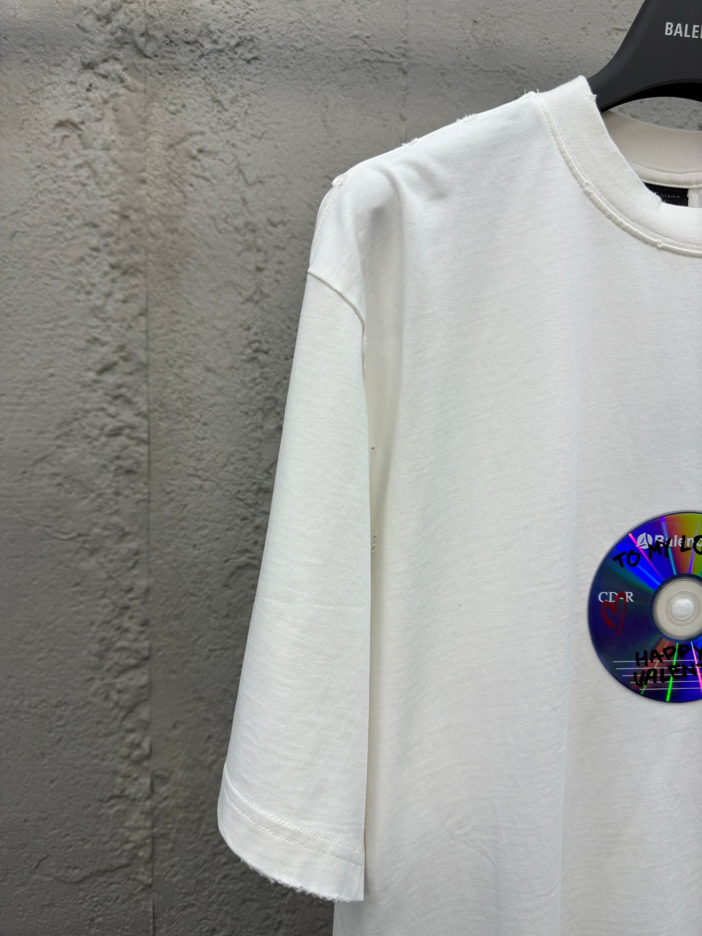 B  CD-ROM T-shirt