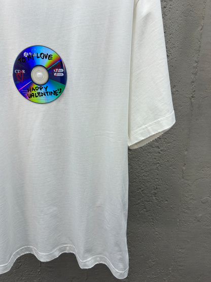 B  CD-ROM T-shirt
