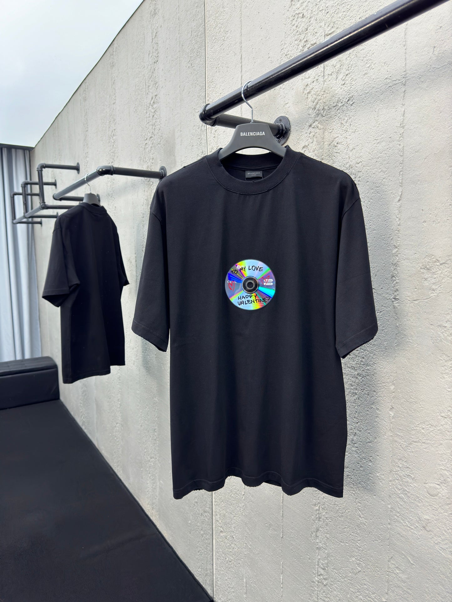 B  CD-ROM T-shirt