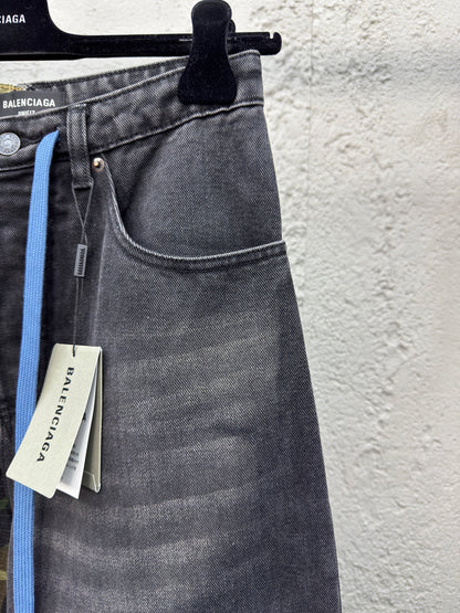 B  Camouflage Spliced Jeans
