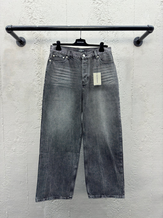 B  Heavy Duty Washed Jeans