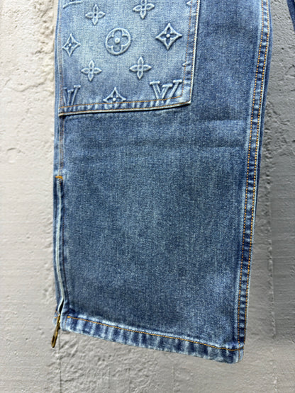 1V  embossed jeans blue