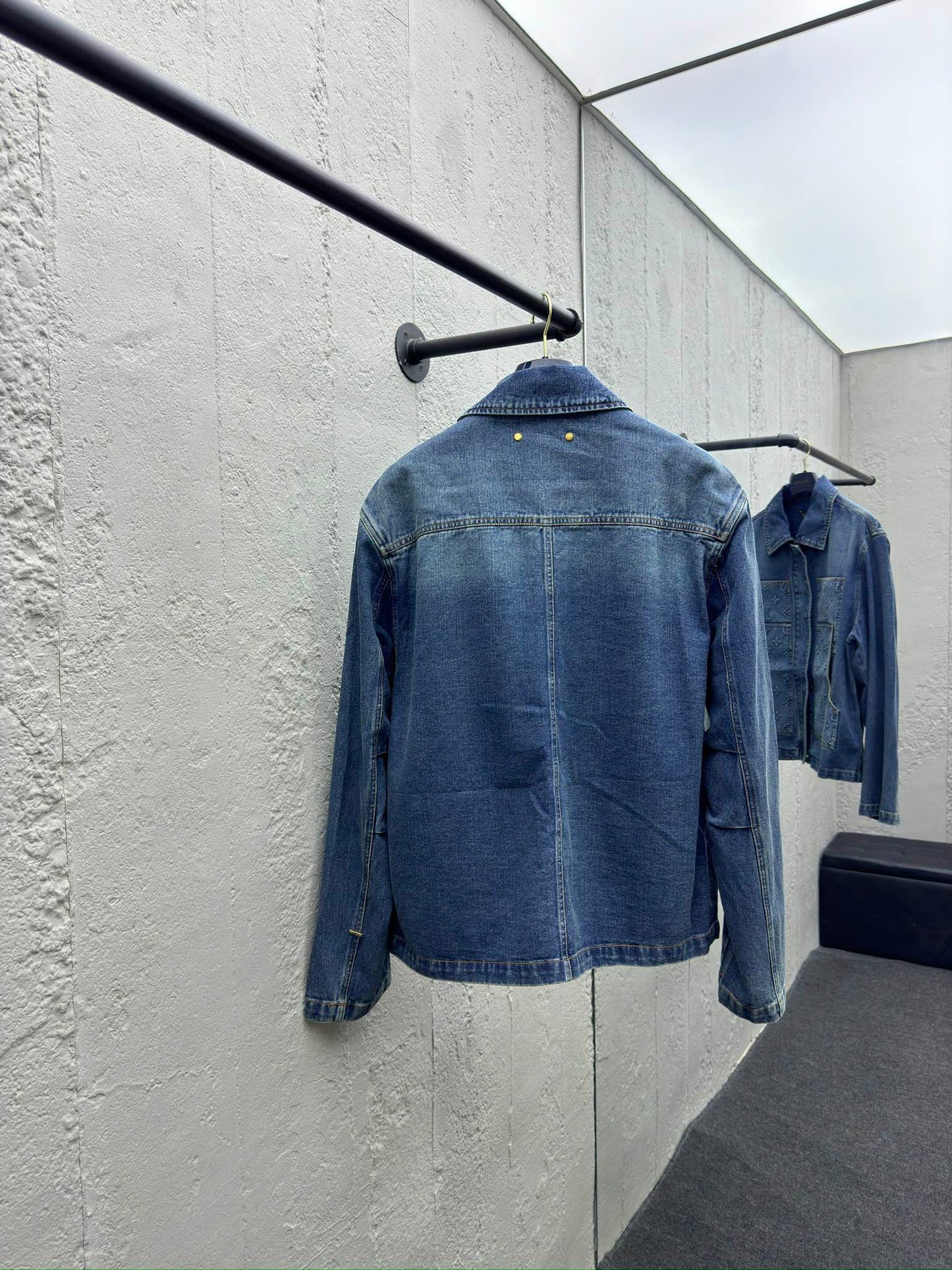 1V  25SS  embossed pocket denim jacket